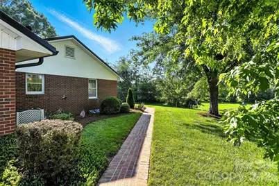 601 Pennell Street NE, Lenoir, NC 28645 - Photo 35