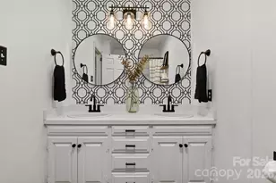 601 Pennell St NE, Lenoir, NC 28645 - Photo 7