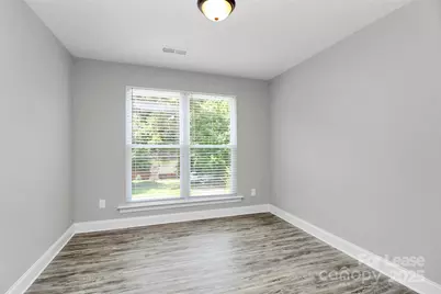 911 Yellowstone Drive, Charlotte, NC 28208 - Photo 19