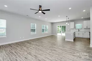 911 Yellowstone Dr, Charlotte, NC 28208 - Photo 7