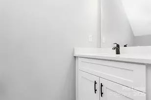 911 Yellowstone Dr, Charlotte, NC 28208 - Photo 17