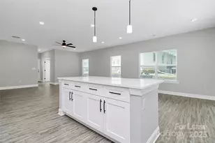 911 Yellowstone Dr, Charlotte, NC 28208 - Photo 15