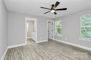 911 Yellowstone Dr, Charlotte, NC 28208 - Photo 27