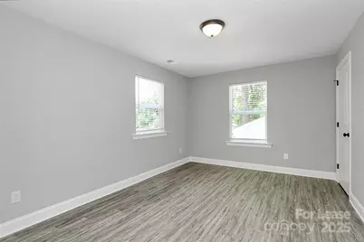 911 Yellowstone Drive, Charlotte, NC 28208 - Photo 21