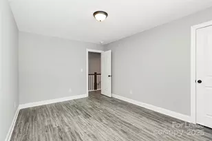 911 Yellowstone Dr, Charlotte, NC 28208 - Photo 25