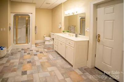 2770 Lakeview Drive, Lenoir, NC 28645 - Photo 25