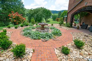 2770 Lakeview Dr, Lenoir, NC 28645 - Photo 35