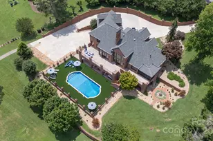 2770 Lakeview Dr, Lenoir, NC 28645 - Photo 33