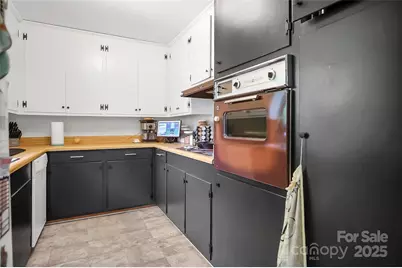 113 N Academy Street, Mooresboro, NC 28114 - Photo 15