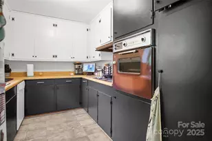 113 N Academy St, Mooresboro, NC 28114 - Photo 15