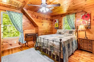 28 Upper Ridge Rd, Black Mountain, NC 28711 - Photo 9