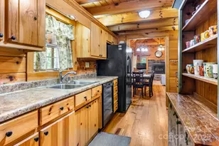 28 Upper Ridge Rd, Black Mountain, NC 28711 - Photo 19