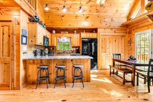 28 Upper Ridge Rd, Black Mountain, NC 28711 - Photo 5