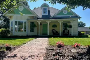 743 S College Ave, Newton, NC 28658 - Photo 1