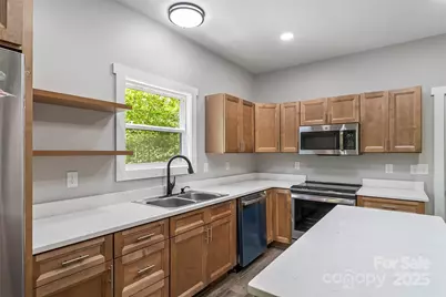 511 Blue Ridge Drive N, Marion, NC 28752 - Photo 13