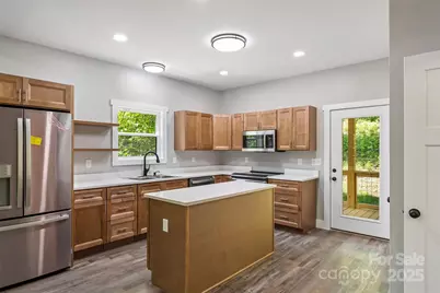 511 Blue Ridge Drive N, Marion, NC 28752 - Photo 11