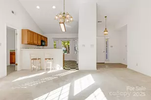 4 Gatehouse Ct, Asheville, NC 28803 - Photo 9