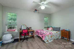 1303 Hyde Park Dr, Asheville, NC 28806 - Photo 11