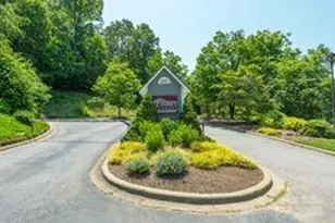 1303 Hyde Park Dr, Asheville, NC 28806 - Photo 15