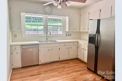 8417 Rolling Hills Avenue, Hickory, NC 28602 - Photo 7