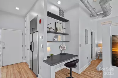 514 W 10th Street #302, Charlotte, NC 28202 - Photo 7
