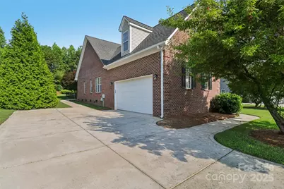 2411 Stoney Run Drive, Oakboro, NC 28129 - Photo 3