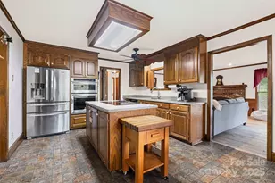 36433 Azalea Cir, New London, NC 28127 - Photo 9