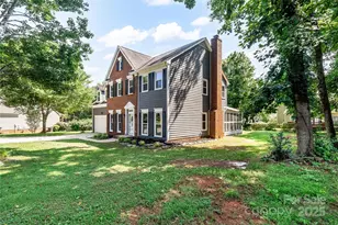 1581 Bluff Ct, Rock Hill, SC 29732 - Photo 3