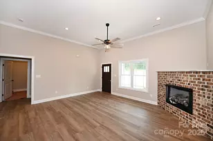 4940 Southview Dr, Hickory, NC 28602 - Photo 17