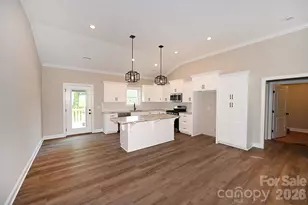 4940 Southview Dr, Hickory, NC 28602 - Photo 15