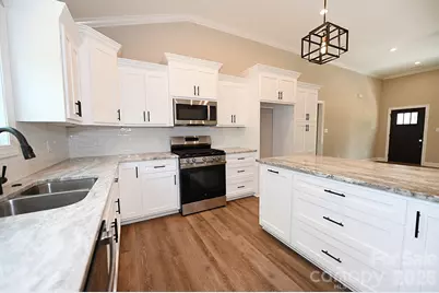 4940 Southview Drive, Hickory, NC 28602 - Photo 31