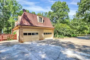 1940 Rock Hill Church Rd, Matthews, NC 28104 - Photo 17