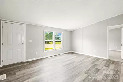 1133 Lynn Lane, Catawba, NC 28609 - Photo 7