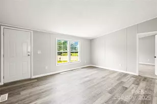 1133 Lynn Ln, Catawba, NC 28609 - Photo 7