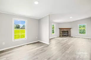 1133 Lynn Ln, Catawba, NC 28609 - Photo 9