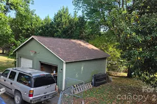 313 E Main St, Morganton, NC 28655 - Photo 43