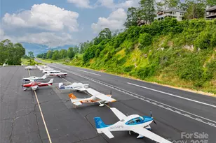 2280 Mountain Air Dr, Burnsville, NC 28714 - Photo 45