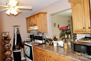 34 Duncan Rd, Flat Rock, NC 28731 - Photo 3