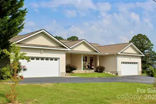 34 Duncan Rd, Flat Rock, NC 28731 - Photo 1