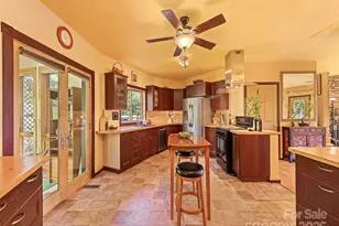 2675 Holbert Cove Rd, Saluda, NC 28773 - Photo 23