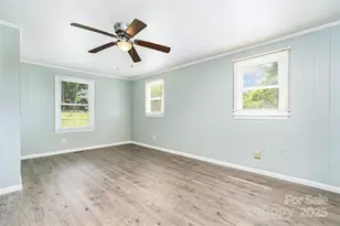 127 Bristol Rd, Statesville, NC 28677 - Photo 9