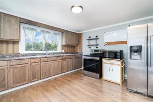 127 Bristol Rd, Statesville, NC 28677 - Photo 7