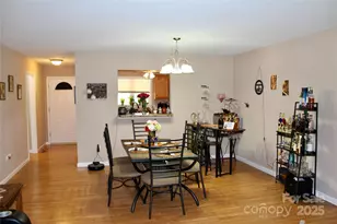 544 Tracy Grove Rd, Flat Rock, NC 28731 - Photo 5