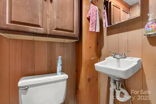 237 Shiloh Church Rd, Hickory, NC 28601 - Photo 23