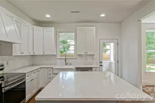 5511 Milhaven Ln, Charlotte, NC 28269 - Photo 5