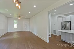 5511 Milhaven Ln, Charlotte, NC 28269 - Photo 11