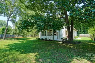 5511 Milhaven Ln, Charlotte, NC 28269 - Photo 37