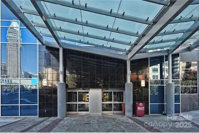 222 S Caldwell Street #1812, Charlotte, NC 28202 - Photo 5