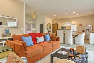 195 Jordan St, Hendersonville, NC 28739 - Photo 11