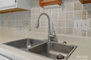 1061 Sardis Cove Dr, Charlotte, NC 28270 - Photo 17